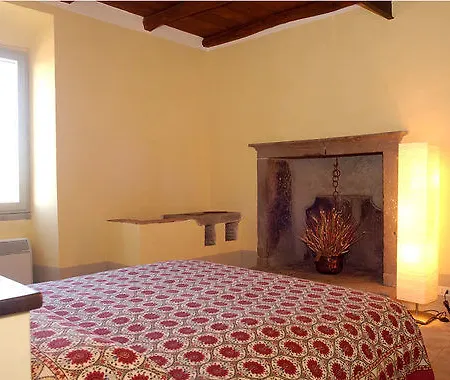 Alloggio per agriturismo Casale Bonaparte *